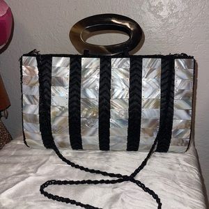 Beautiful purse! 😍🤩